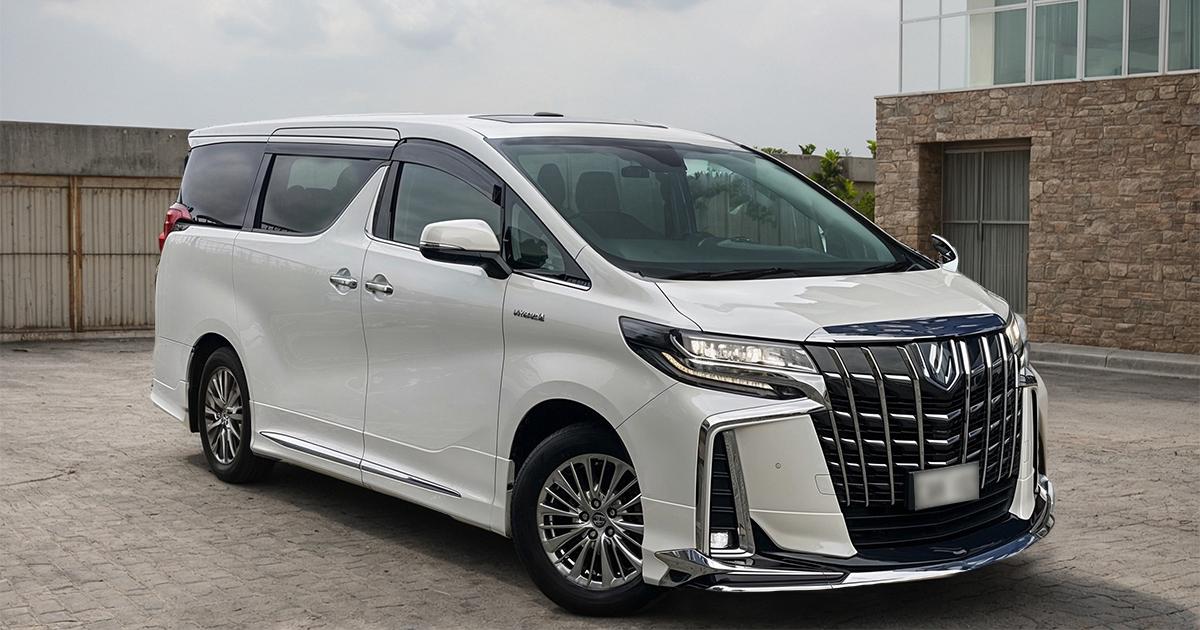 Toyota Alphard Car Image