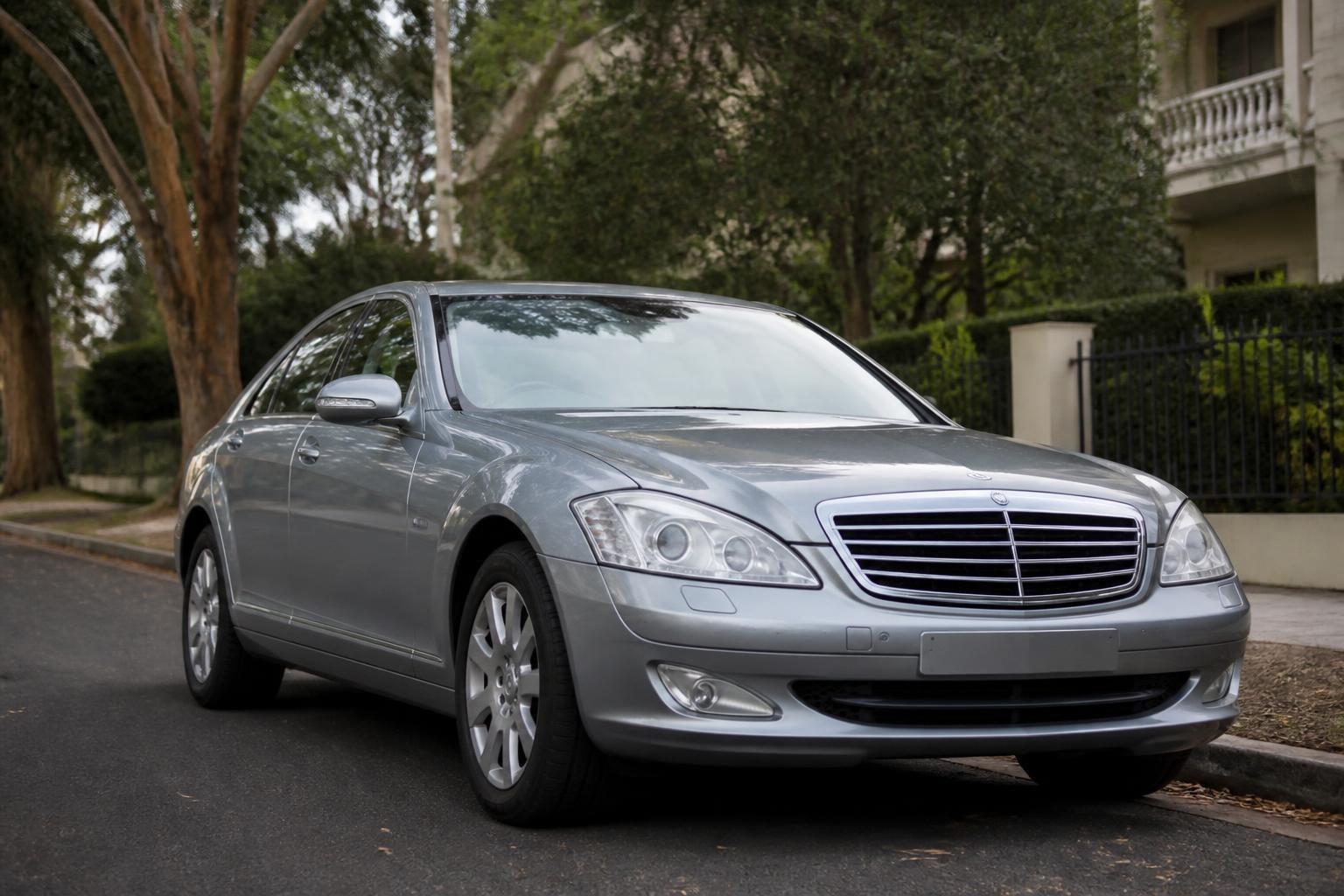 Cover image of Mercedes-Benz S-Class S400H and Mercedes-Benz S-Class S400 Hybrid in Australia. Cover image of Mercedes-Benz S-Class S400H and Mercedes-Benz S-Class S400 Hybrid in Australia.