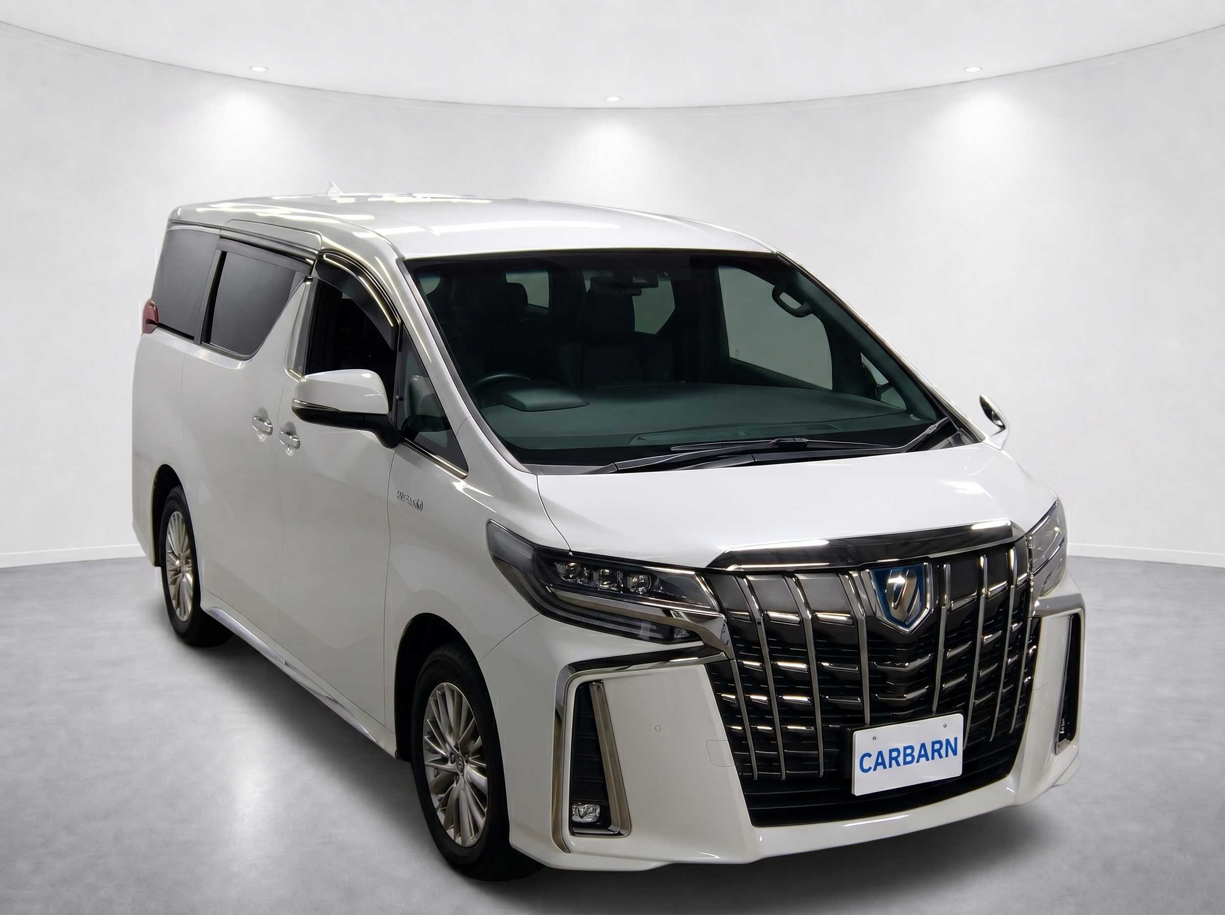 2020 Toyota Alphard 42,000 km 2020 Toyota Alphard 42,000 km