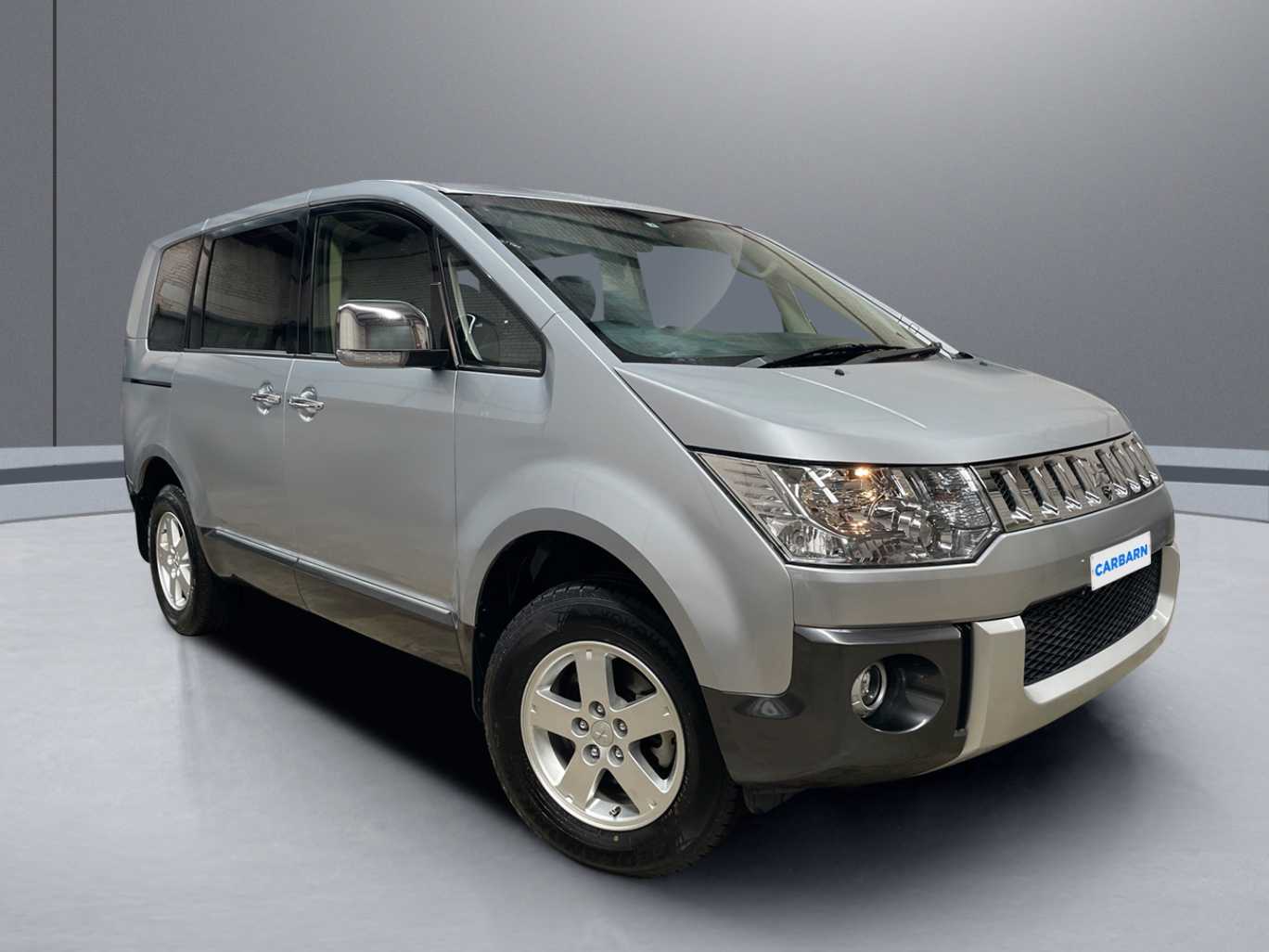 2015 Mitsubishi Delica 108,120 km 2015 Mitsubishi Delica 108,120 km