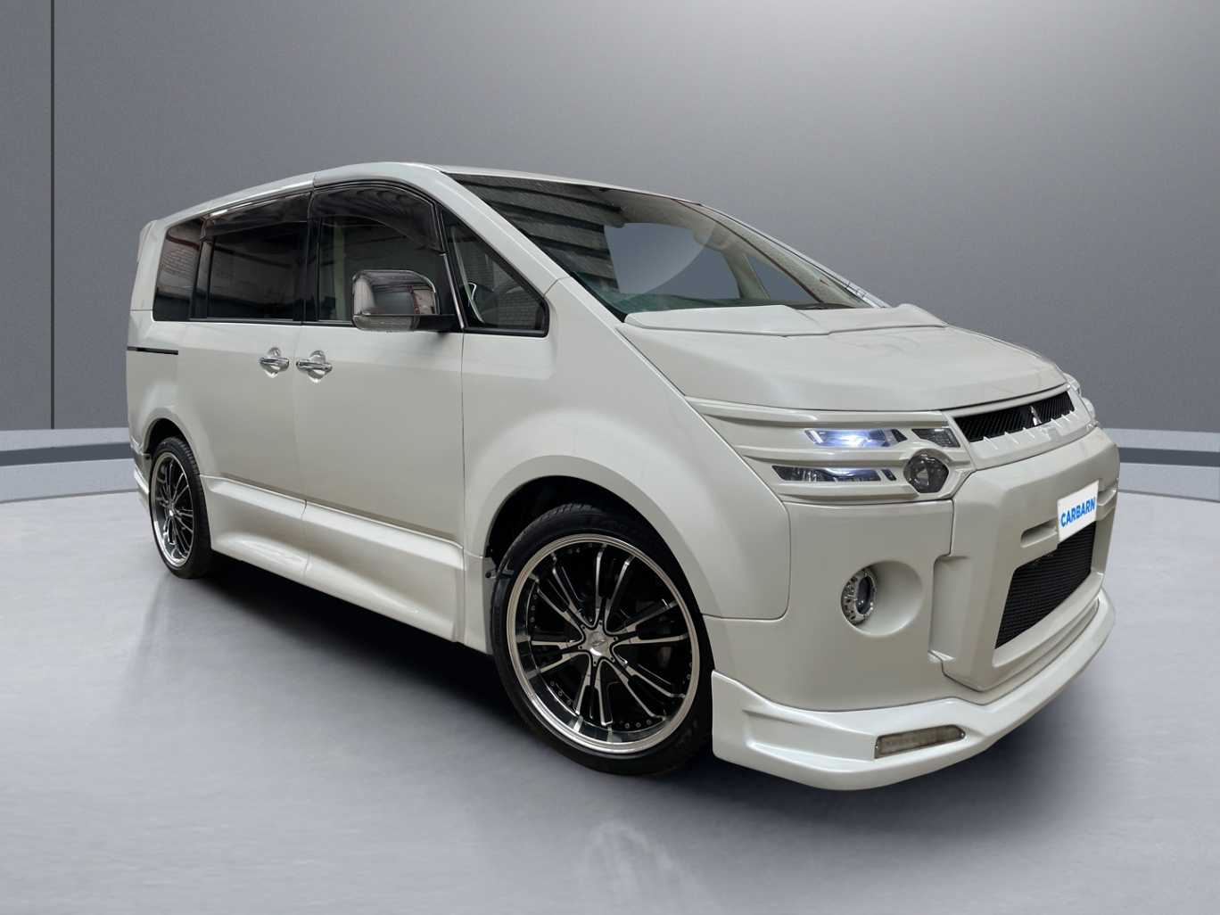 2010 Mitsubishi Delica 101,892 km 2010 Mitsubishi Delica 101,892 km