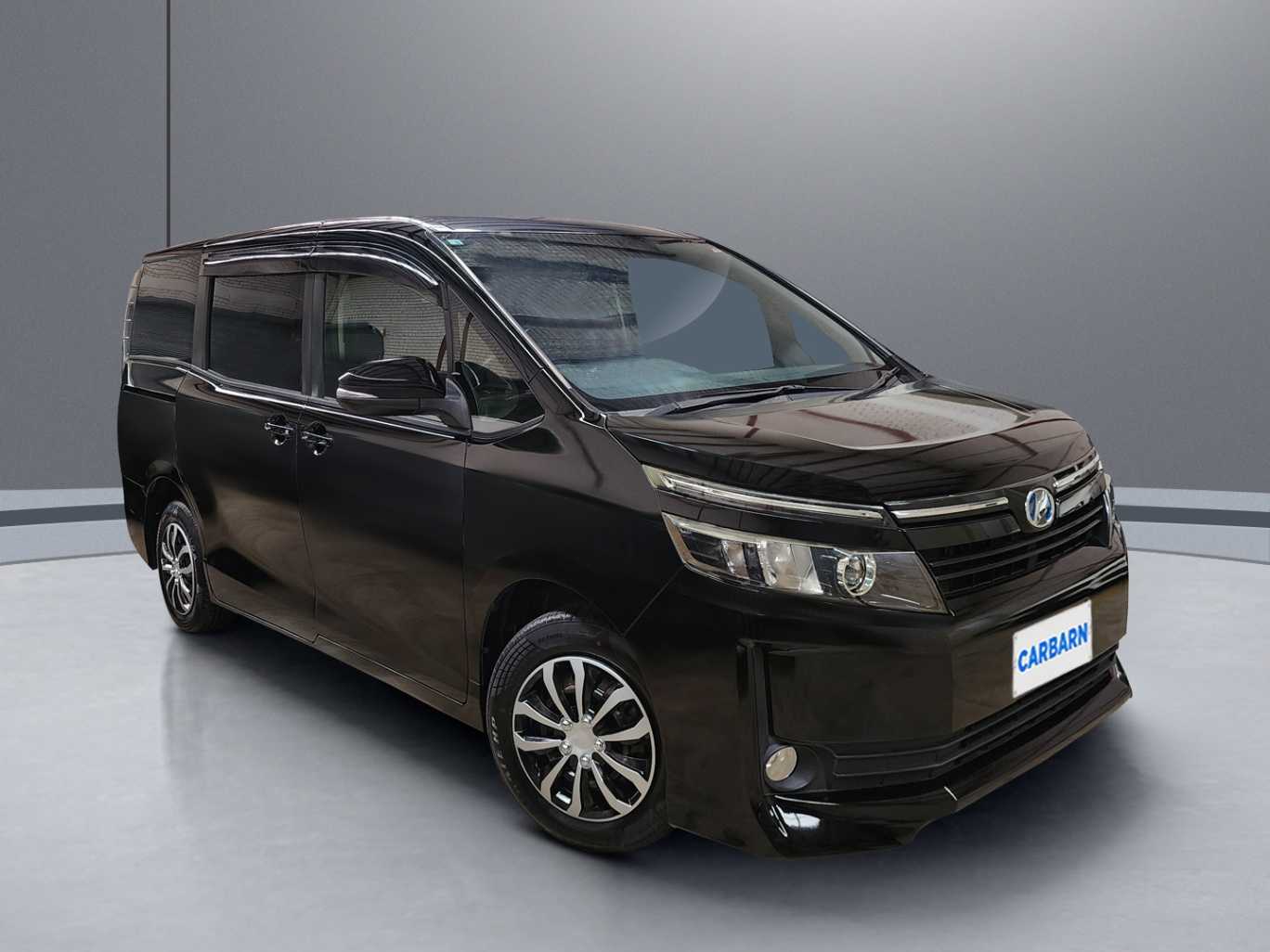 2014 Toyota Voxy 142,040 km 2014 Toyota Voxy 142,040 km