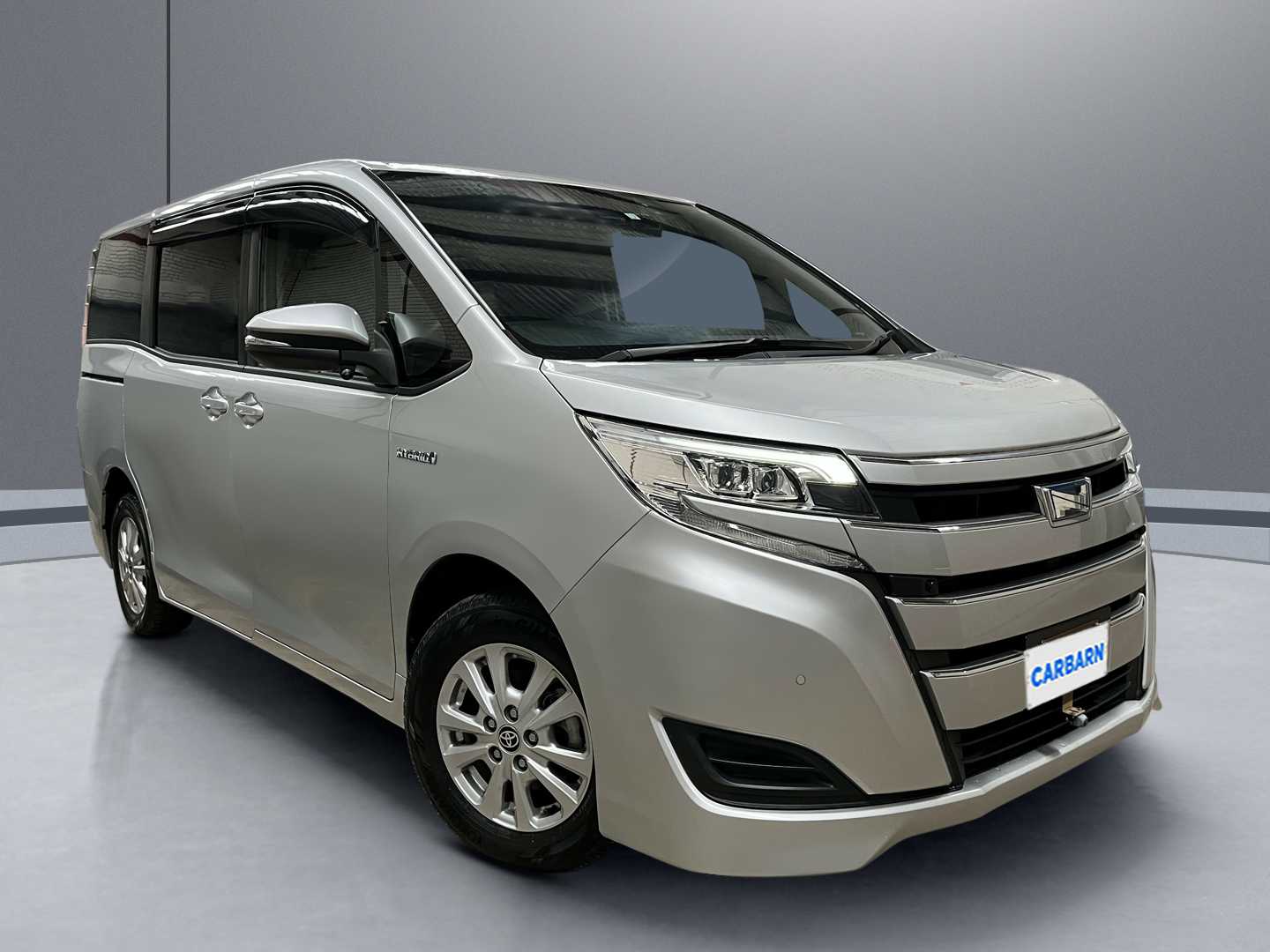 2020 Toyota Noah 33,287 km 2020 Toyota Noah 33,287 km