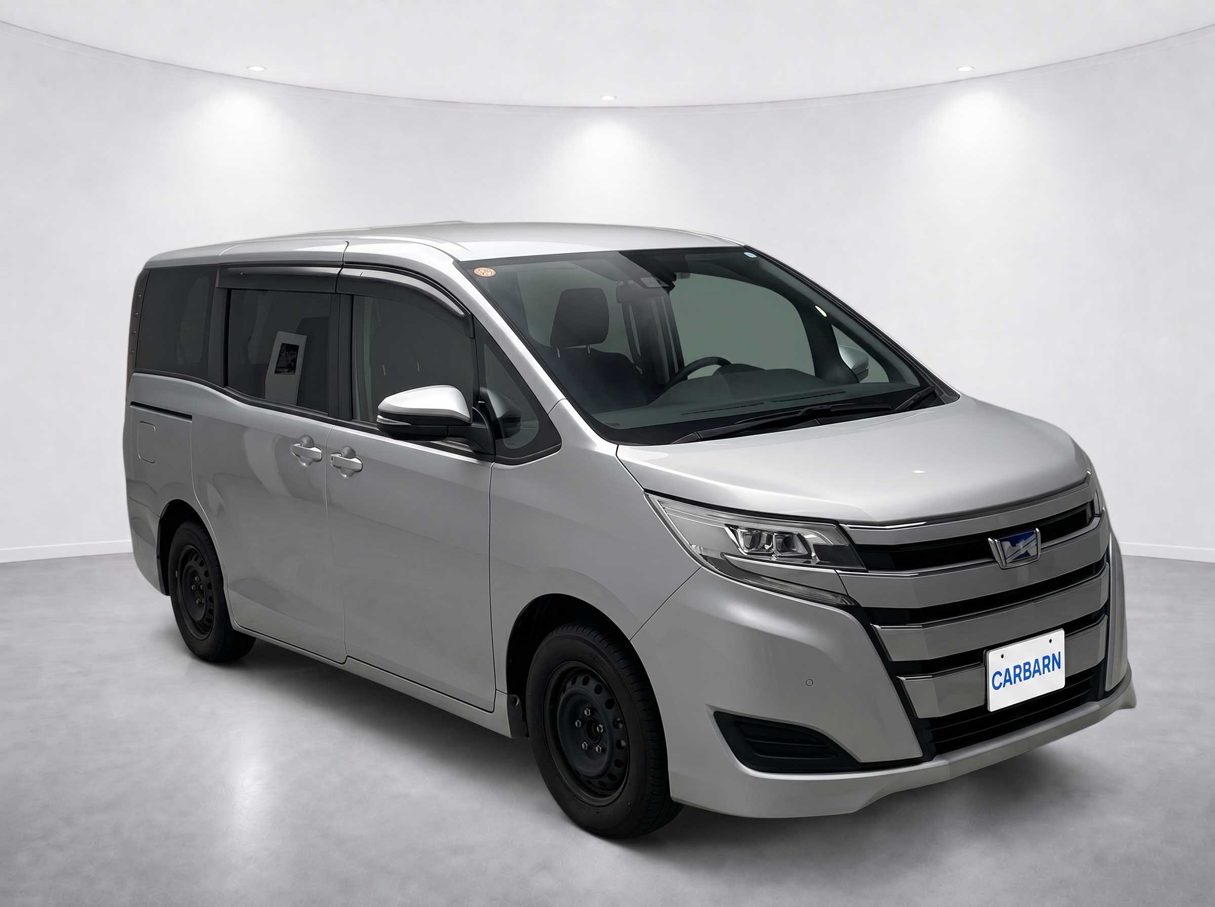 2020 Toyota Noah 75,000 km 2020 Toyota Noah 75,000 km