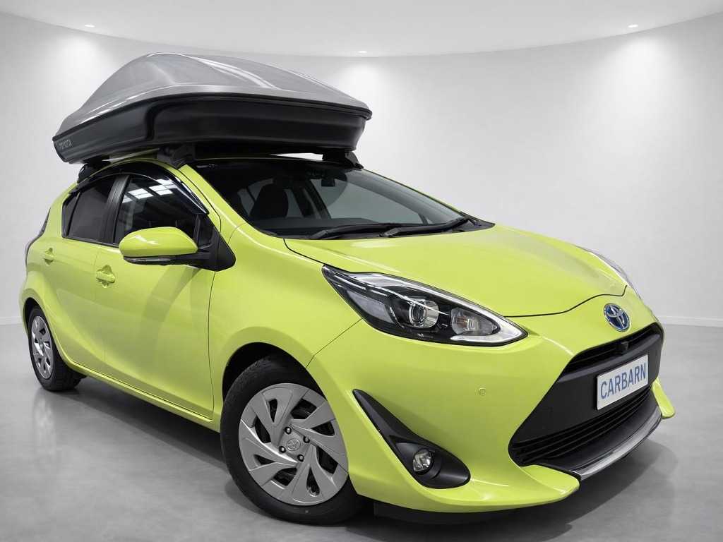 2021 Toyota Aqua 7,405 km 2021 Toyota Aqua 7,405 km