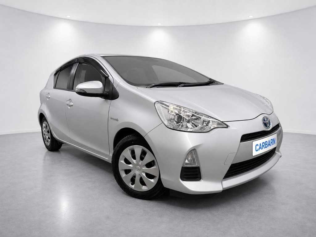 2014 Toyota Aqua 30,918 km 2014 Toyota Aqua 30,918 km