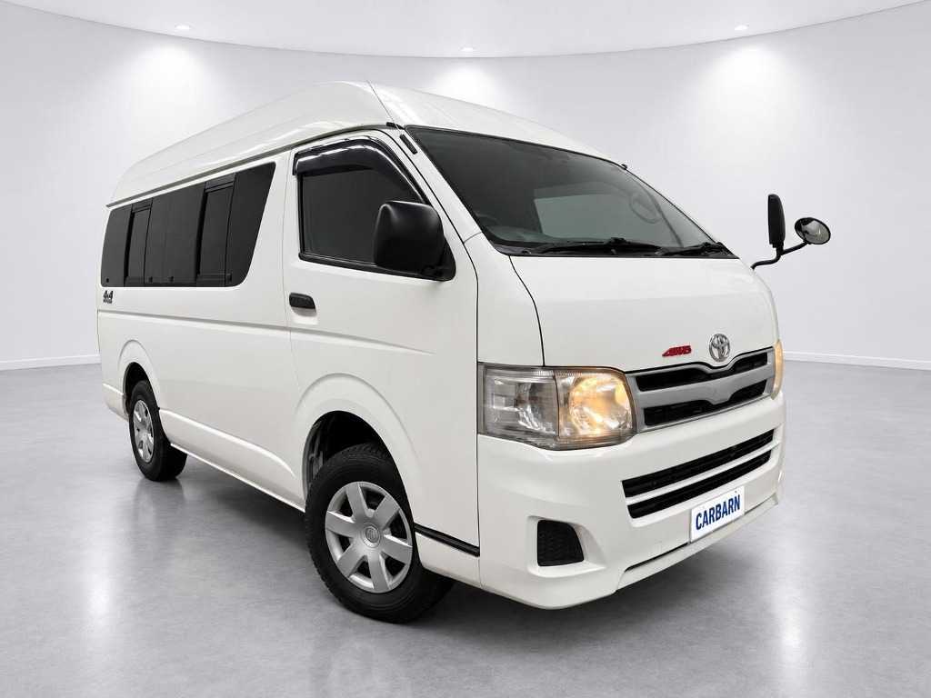 2013 Toyota Hiace 127,334 km 2013 Toyota Hiace 127,334 km