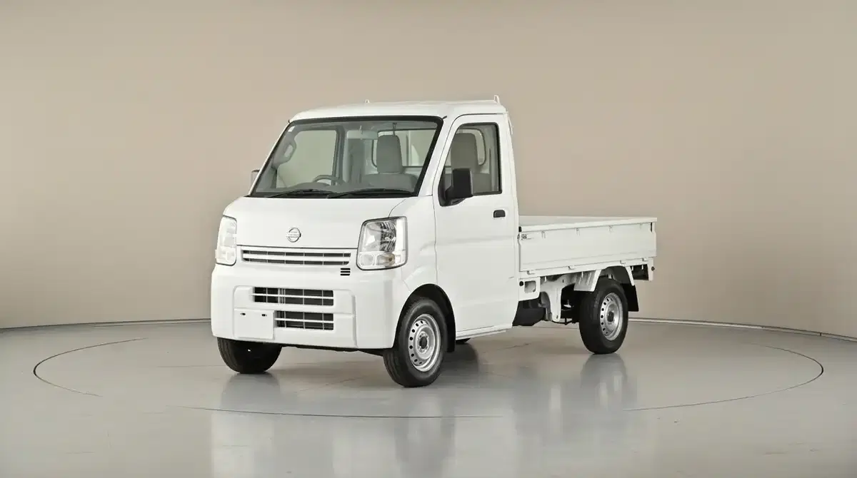 Nissan NT100 Clipper Truck DR16T — eligible for import to Australia