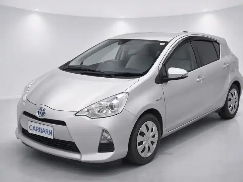 2014 Toyota aqua NHP10 in Silver — exterior view 2 2014 Toyota aqua NHP10 in Silver — exterior view 2