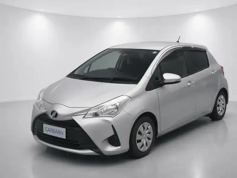 2018 Toyota Vitz KSP130 in Silver — exterior view 2 2018 Toyota Vitz KSP130 in Silver — exterior view 2