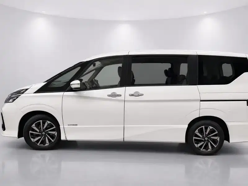 2021 Nissan Serena GFC27 in Pearl — exterior view 3 2021 Nissan Serena GFC27 in Pearl — exterior view 3