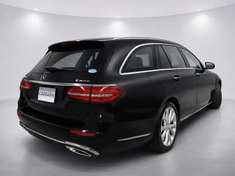 2016 Mercedes-benz E-Class W213 in Black — exterior view 6 2016 Mercedes-benz E-Class W213 in Black — exterior view 6