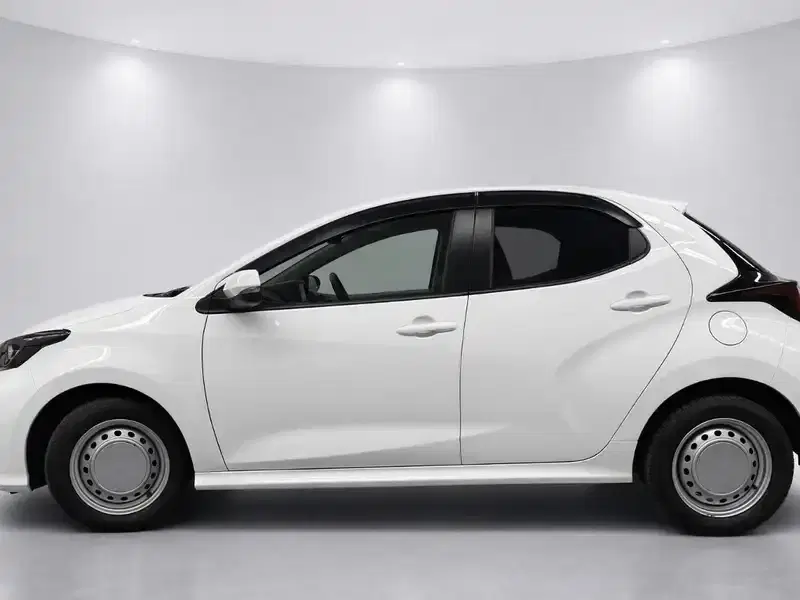 2024 Toyota YARIS MXPH17 in White — exterior view 3 2024 Toyota YARIS MXPH17 in White — exterior view 3