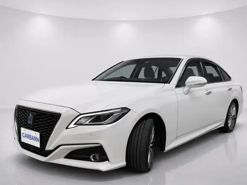 2020 Toyota Crown AZSH20 in Pearl — exterior view 2 2020 Toyota Crown AZSH20 in Pearl — exterior view 2