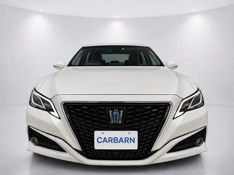 2020 Toyota Crown AZSH20 in Pearl — exterior view 7 2020 Toyota Crown AZSH20 in Pearl — exterior view 7