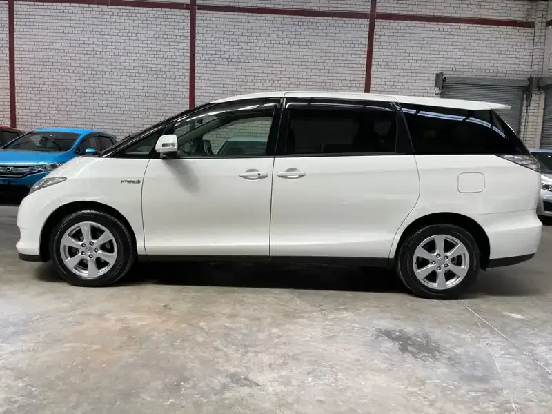 5 - TOYOTA Estima 5 - TOYOTA Estima