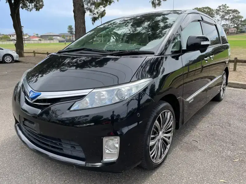 2010 Toyota Estima AHR20W in Black — exterior view 2 2010 Toyota Estima AHR20W in Black — exterior view 2