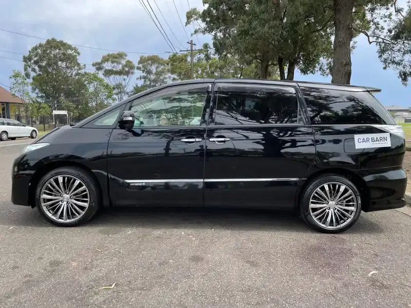2010 Toyota Estima AHR20W in Black — exterior view 3 2010 Toyota Estima AHR20W in Black — exterior view 3
