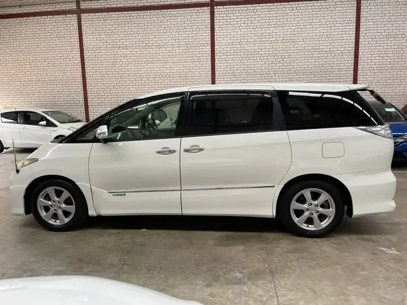 2 - TOYOTA Estima 2 - TOYOTA Estima
