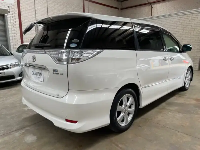 5 - TOYOTA Estima 5 - TOYOTA Estima