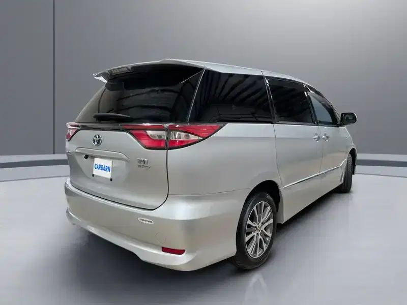 2017 Toyota Estima AHR20W in Silver — exterior view 6 2017 Toyota Estima AHR20W in Silver — exterior view 6