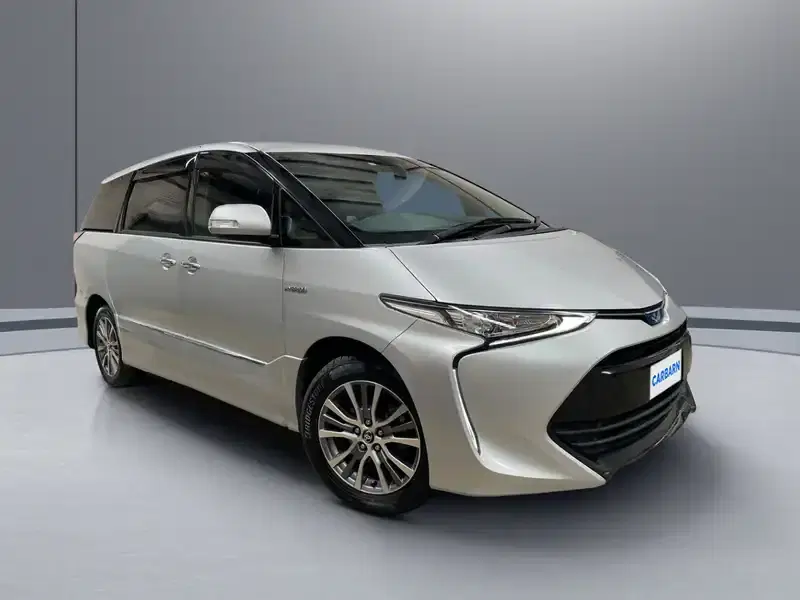 2017 Toyota Estima AHR20W in Silver — exterior view 1 2017 Toyota Estima AHR20W in Silver — exterior view 1
