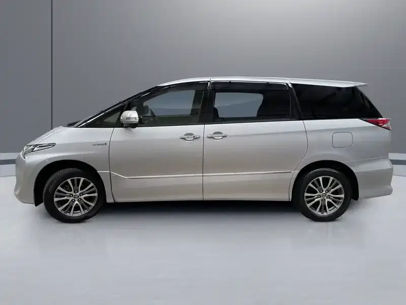 2017 Toyota Estima AHR20W in Silver — exterior view 3 2017 Toyota Estima AHR20W in Silver — exterior view 3