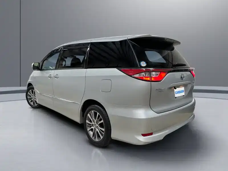 2017 Toyota Estima AHR20W in Silver — exterior view 4 2017 Toyota Estima AHR20W in Silver — exterior view 4
