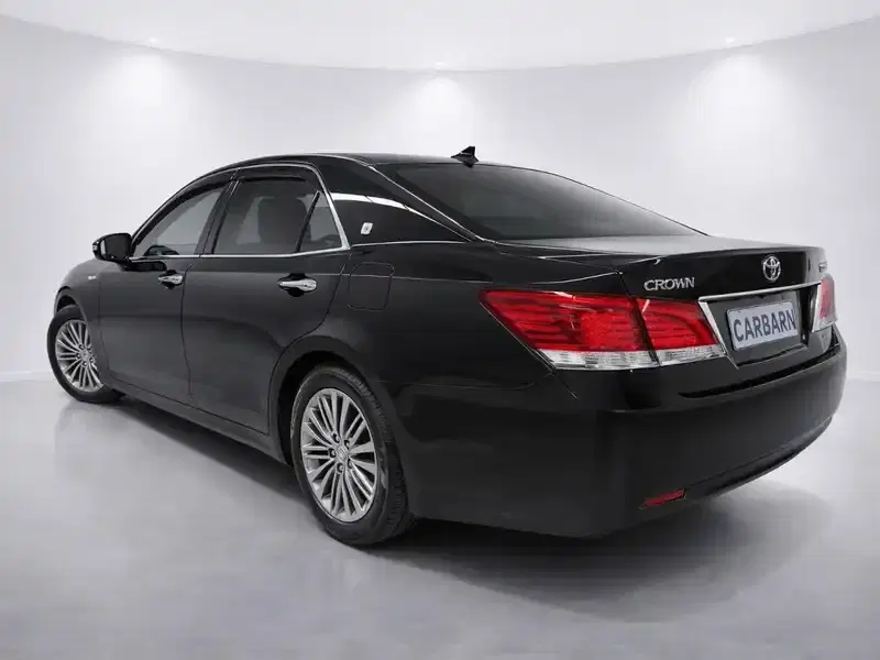 2015 Toyota Crown AWS210 in Black — exterior view 4 2015 Toyota Crown AWS210 in Black — exterior view 4