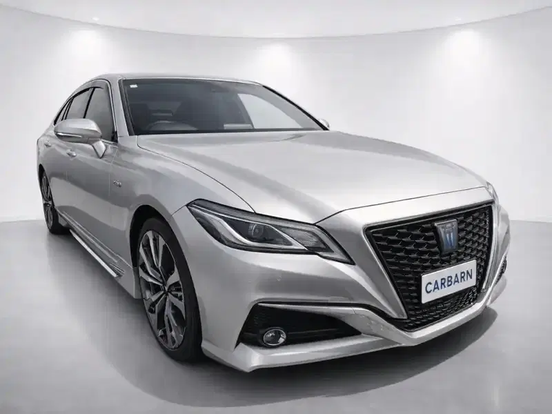 2019 Toyota Crown AZSH20 in Silver — exterior view 1 2019 Toyota Crown AZSH20 in Silver — exterior view 1