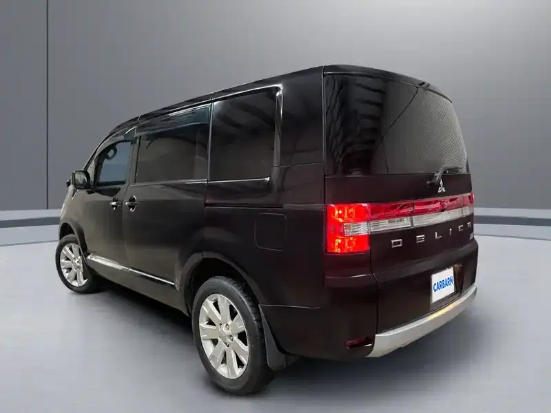 2013 Mitsubishi Delica CV1W in Black — exterior view 4 2013 Mitsubishi Delica CV1W in Black — exterior view 4