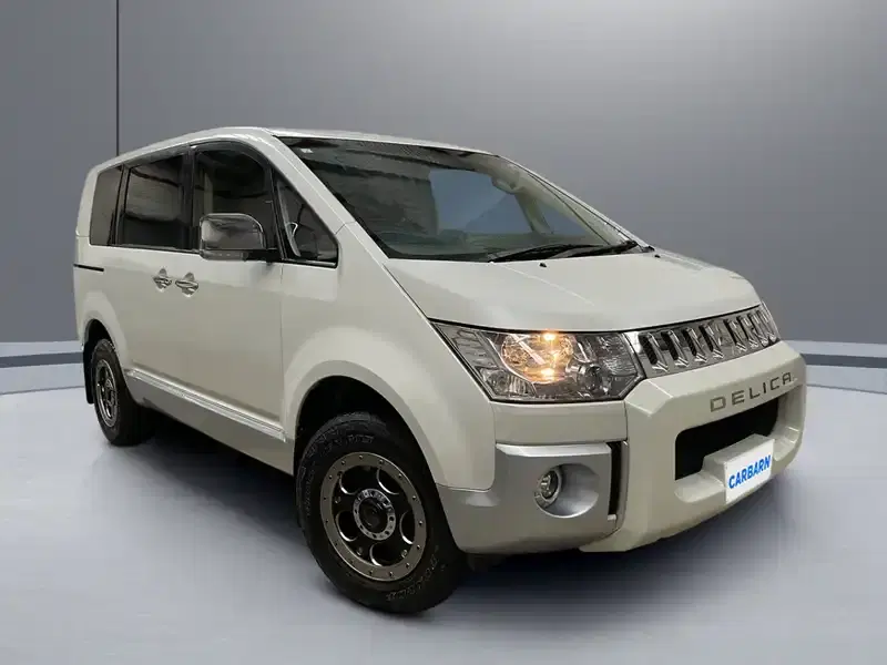 2015 Mitsubishi Delica CV1W in White — exterior view 1 2015 Mitsubishi Delica CV1W in White — exterior view 1
