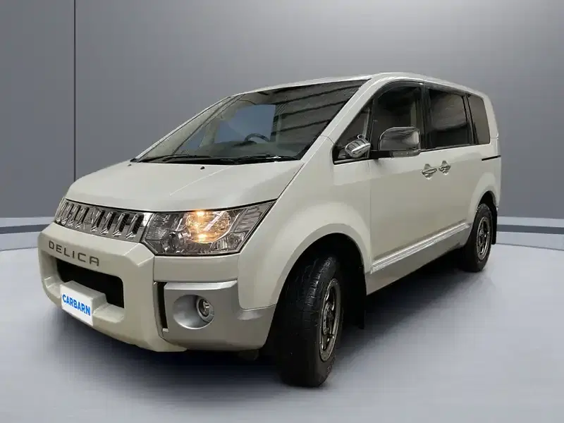 2015 Mitsubishi Delica CV1W in White — exterior view 2 2015 Mitsubishi Delica CV1W in White — exterior view 2