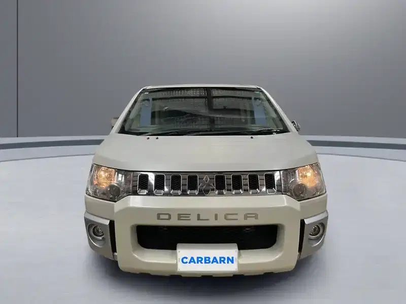 2015 Mitsubishi Delica CV1W in White — exterior view 8 2015 Mitsubishi Delica CV1W in White — exterior view 8