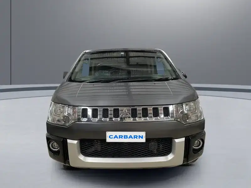 2017 Mitsubishi Delica CV1W in Grey — exterior view 8 2017 Mitsubishi Delica CV1W in Grey — exterior view 8