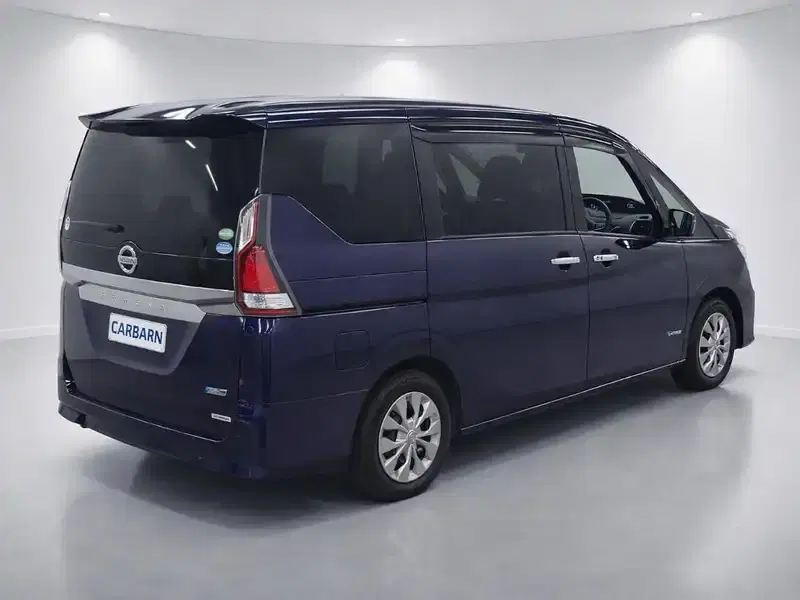 2017 Nissan Serena GC27 in Blue — exterior view 4 2017 Nissan Serena GC27 in Blue — exterior view 4