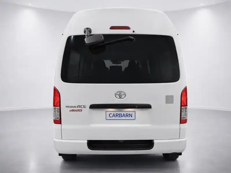2018 Toyota REGIUS ACE VAN 4D 4WD GDH206K in White — exterior view 4 2018 Toyota REGIUS ACE VAN 4D 4WD GDH206K in White — exterior view 4