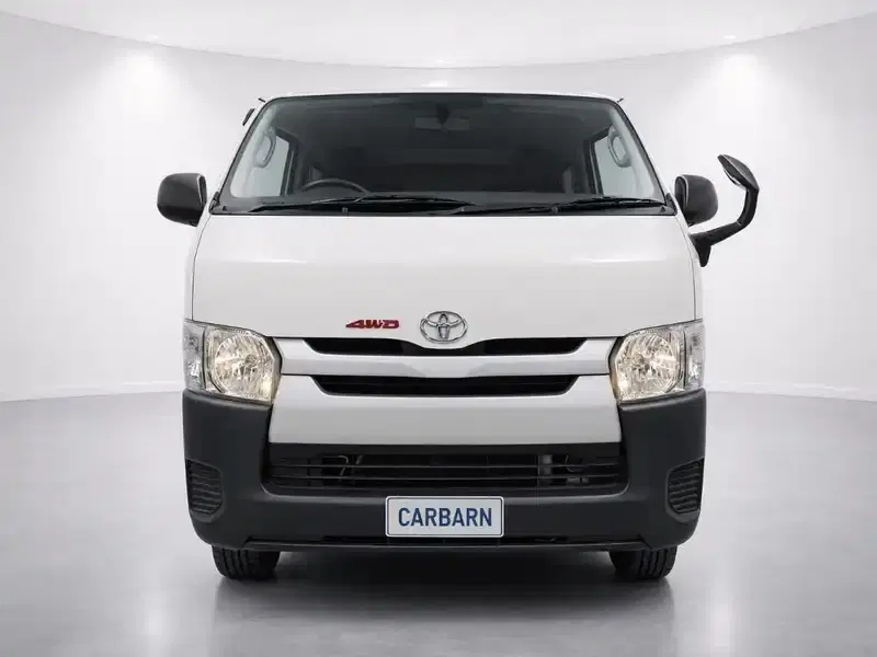 2018 Toyota Hiace GDH206V in White — exterior view 8 2018 Toyota Hiace GDH206V in White — exterior view 8