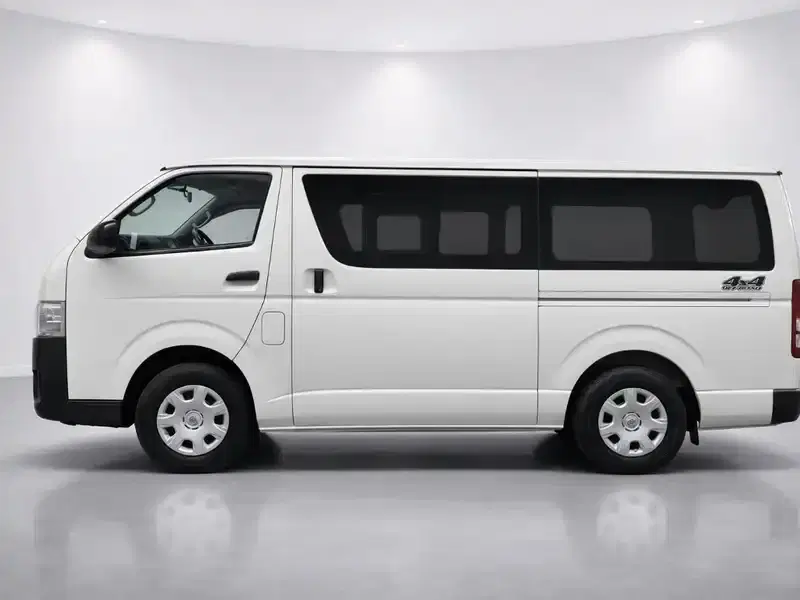 2018 Toyota Hiace GDH206V in White — exterior view 3 2018 Toyota Hiace GDH206V in White — exterior view 3