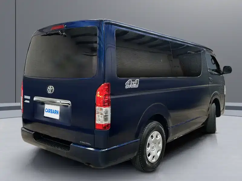 4 - TOYOTA Hiace 4 - TOYOTA Hiace
