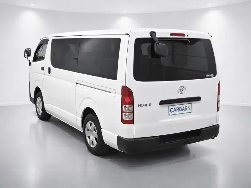2019 Toyota Hiace GDH206V in White — exterior view 2 2019 Toyota Hiace GDH206V in White — exterior view 2