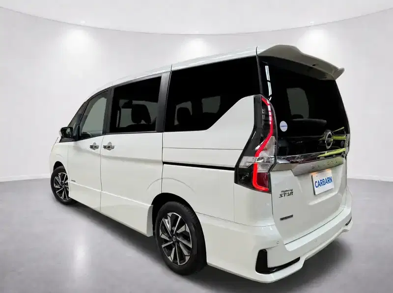2021 Nissan Serena GFC27 in Pearl — exterior view 4 2021 Nissan Serena GFC27 in Pearl — exterior view 4