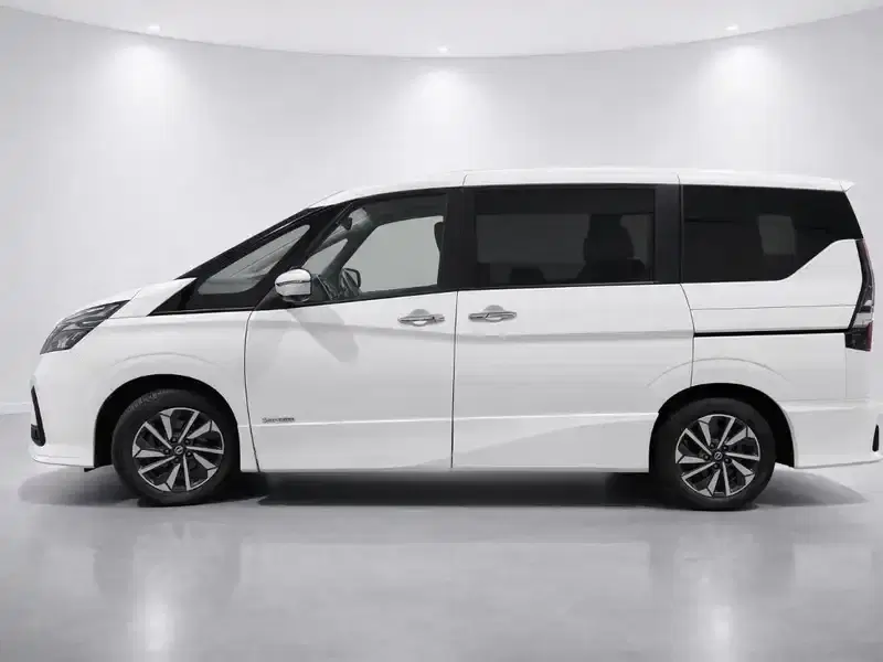 2021 Nissan Serena GFC27 in White — exterior view 3 2021 Nissan Serena GFC27 in White — exterior view 3