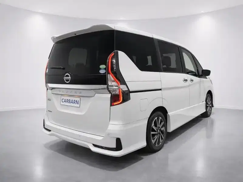 2021 Nissan Serena GFC27 in White — exterior view 6 2021 Nissan Serena GFC27 in White — exterior view 6