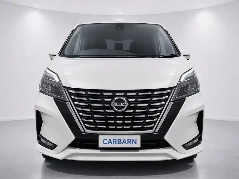 2021 Nissan Serena GFC27 in White — exterior view 8 2021 Nissan Serena GFC27 in White — exterior view 8