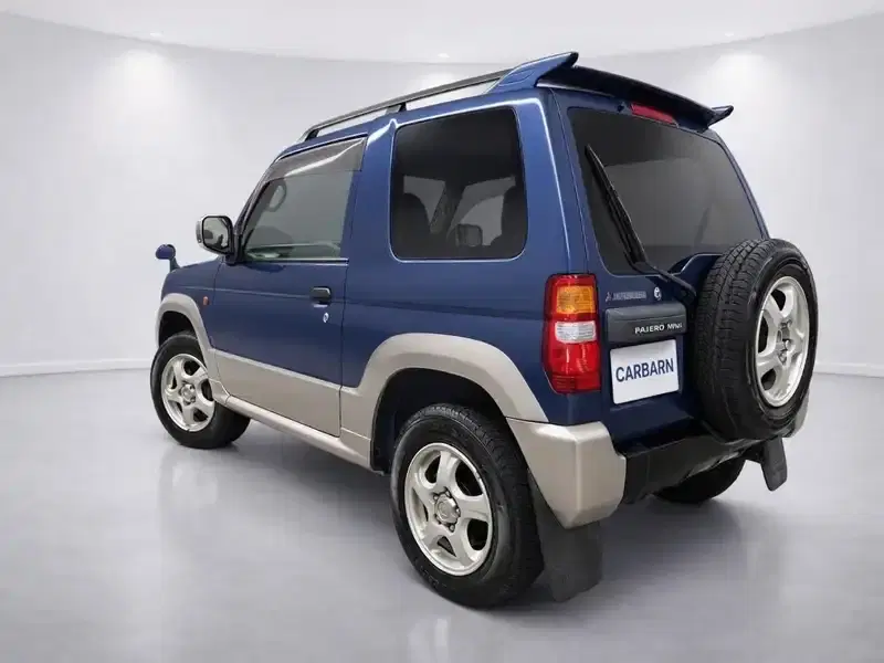 1998 Mitsubishi Pajero H53A in Blue — exterior view 4 1998 Mitsubishi Pajero H53A in Blue — exterior view 4