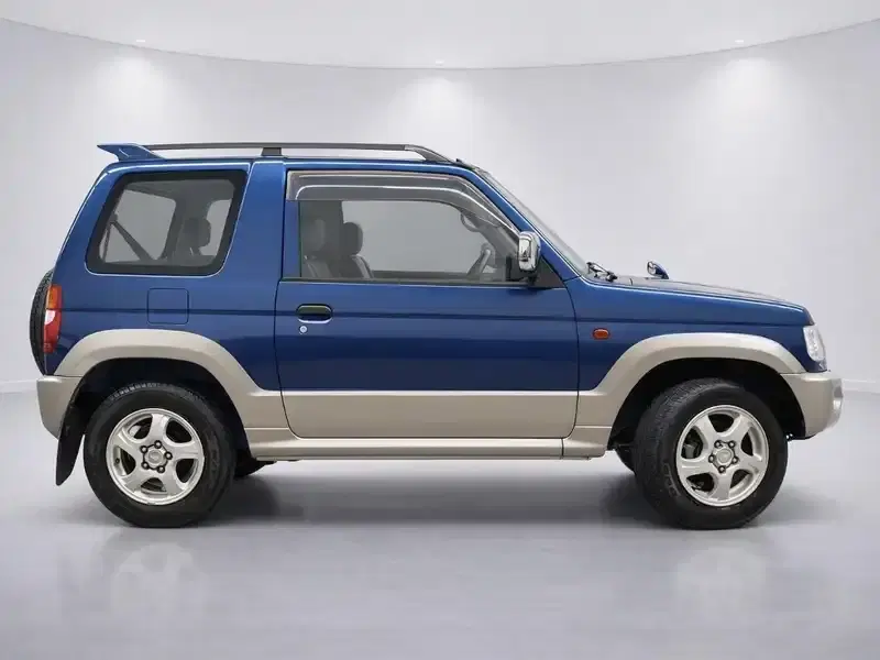 1998 Mitsubishi Pajero H53A in Blue — exterior view 7 1998 Mitsubishi Pajero H53A in Blue — exterior view 7
