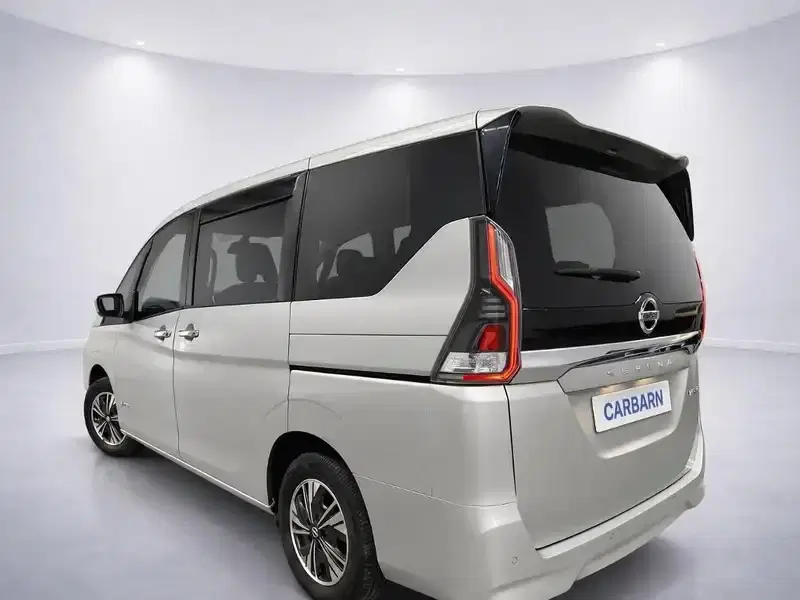 2021 Nissan Serena HC27 in Silver — exterior view 4 2021 Nissan Serena HC27 in Silver — exterior view 4