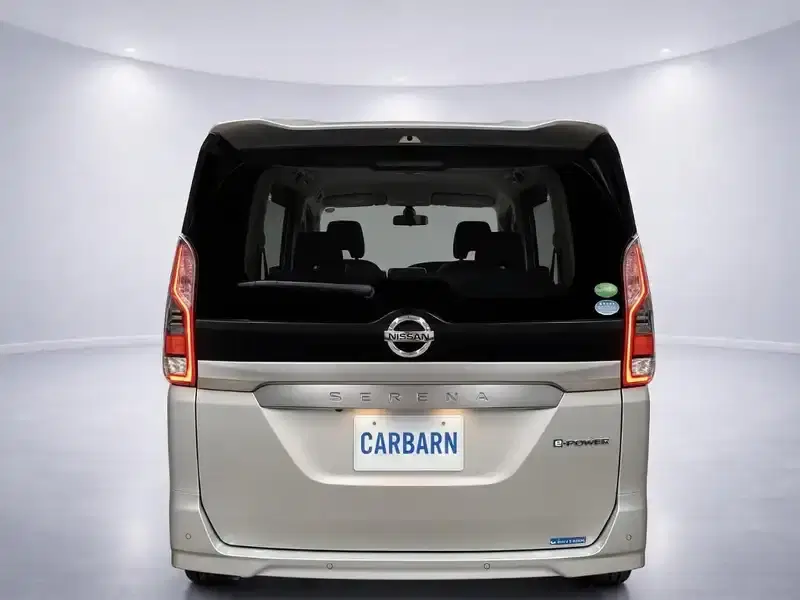2021 Nissan Serena HC27 in Silver — exterior view 5 2021 Nissan Serena HC27 in Silver — exterior view 5