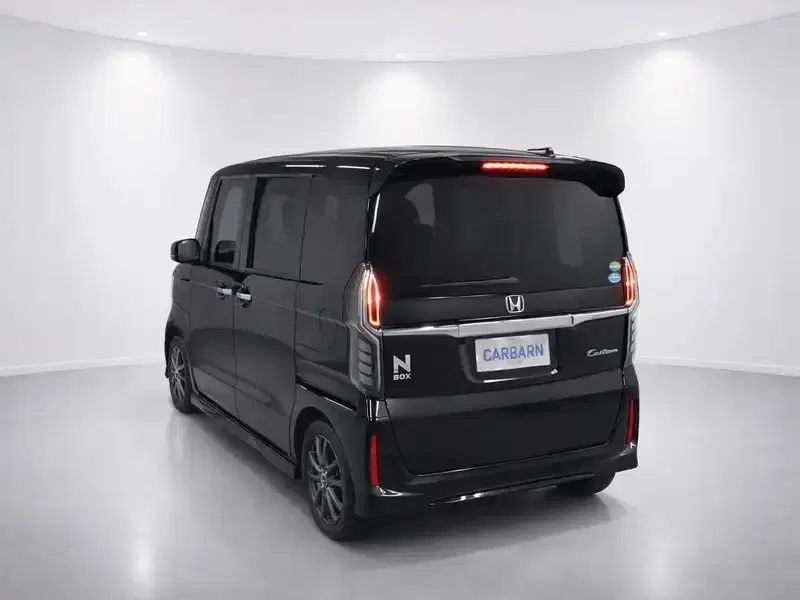 2020 Honda N BOX CUSTOM JF3 in Black — exterior view 2 2020 Honda N BOX CUSTOM JF3 in Black — exterior view 2